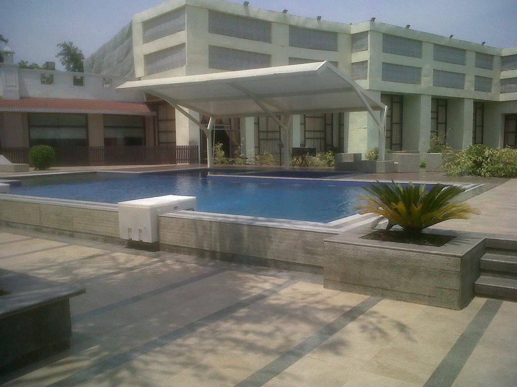 Hotel Clark Greens Nueva Delhi Exterior foto